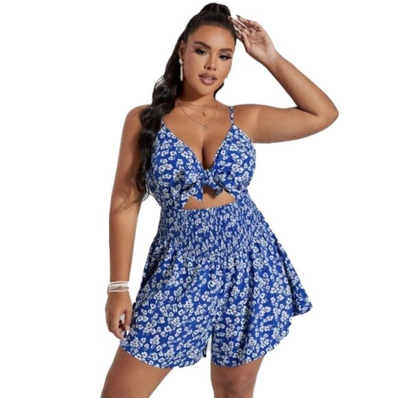❤️ SHEIN Summertime Plus Ditsy Floral Print Knot Front Peekaboo Cami Romper 1XL - Picture 1 of 6